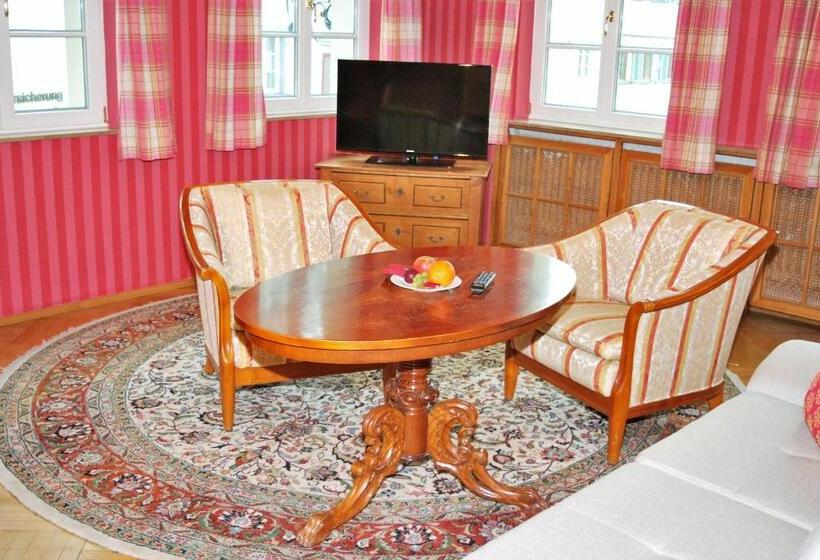 シティビュースイート, Obertor