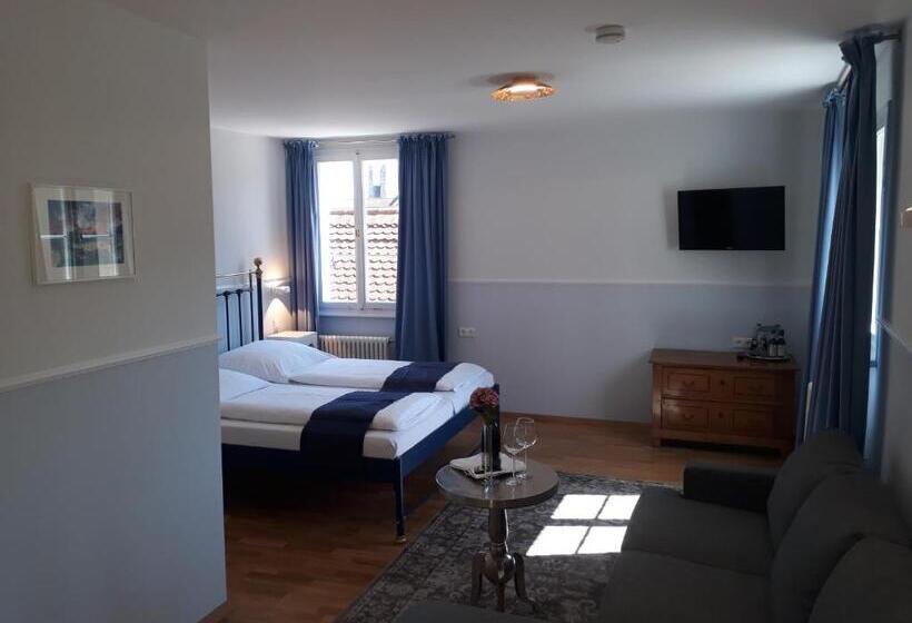 スタンダードルーム, Obertor