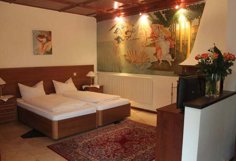 اتاق استاندارد سه نفره, Restaurant Da Franco