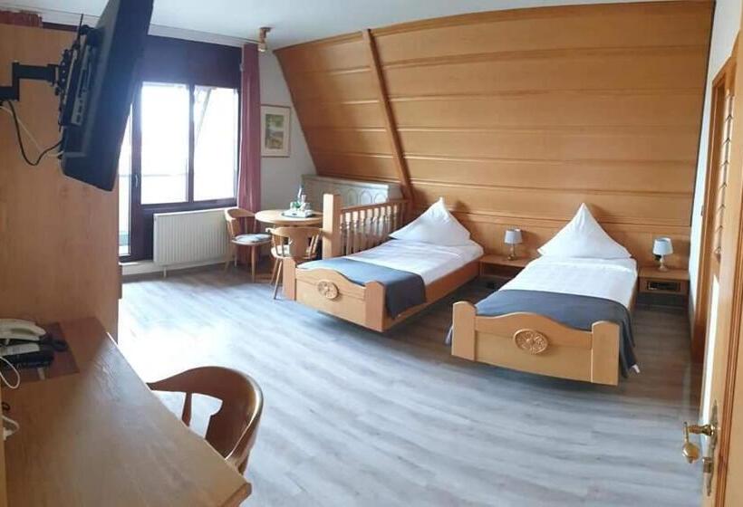 חדר סטנדרט, Restaurant Paelzer Buwe