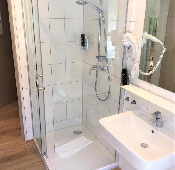 Quarto Familiar, Scheid