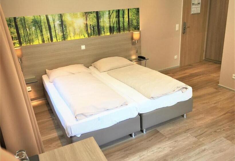 Quarto Familiar, Scheid