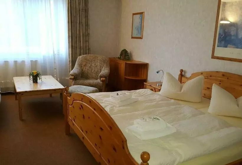 Standard Room, Scholz