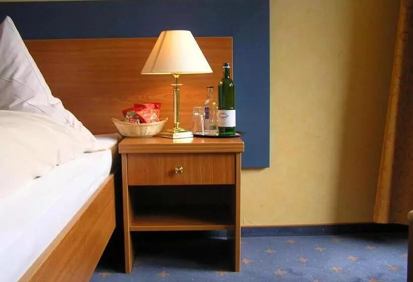 Superior Room, Scholz