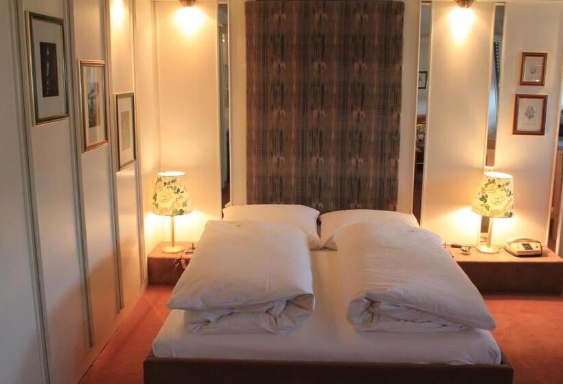 Standard-huone, Spahr