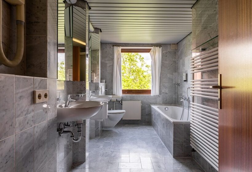 Standard-huone, Spahr