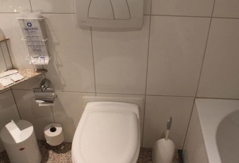 Standard Yhden Hengen Huone, Spahr