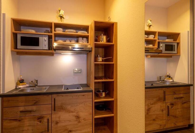 클래식 스위트, Zum Rosengarten