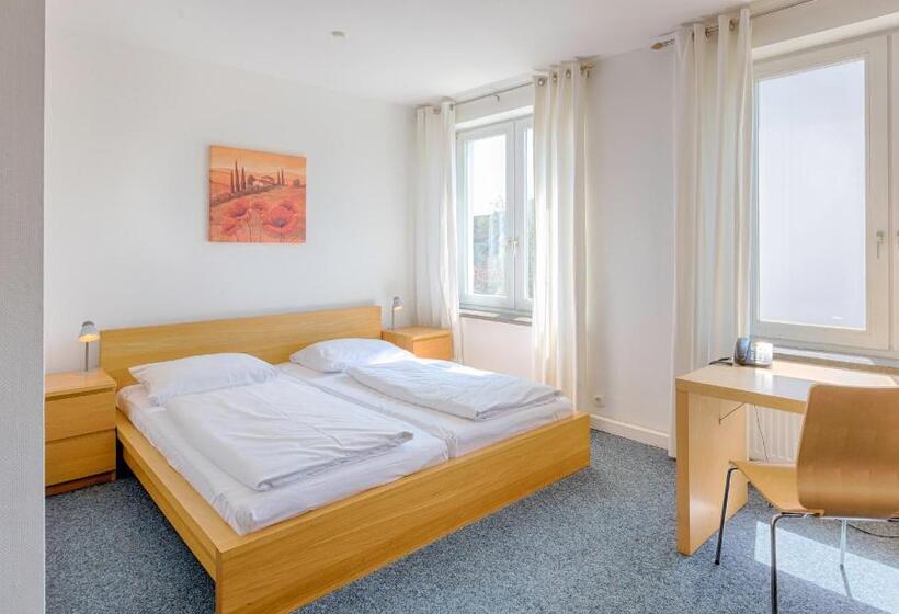 １ベッドルームベーシックアパートメント, Zur Borse