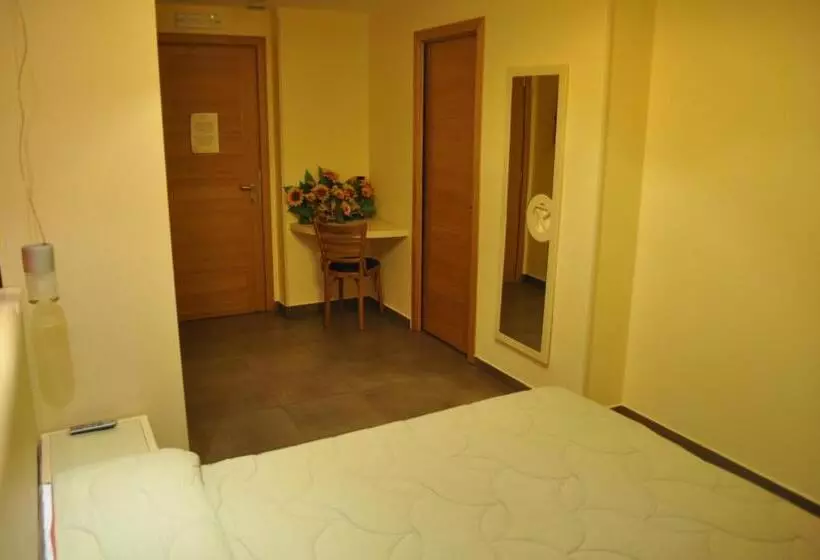 اتاق استاندارد, Aerhotel Phelipe