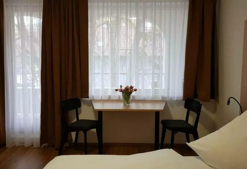 اتاق استاندارد با بالکن, Braustüble Und Hotel Zur Post