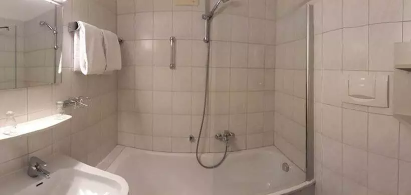 اتاق راحتی, Braustüble Und Hotel Zur Post