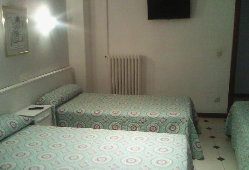 스탠다드 룸, Hostal Central Zaragoza