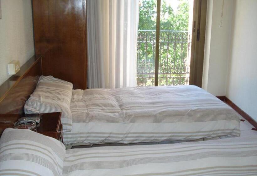 스탠다드 룸 공동 욕실, Hostal Central Zaragoza