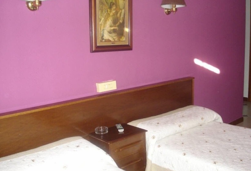 Camera Standard, Hostal Central Zaragoza