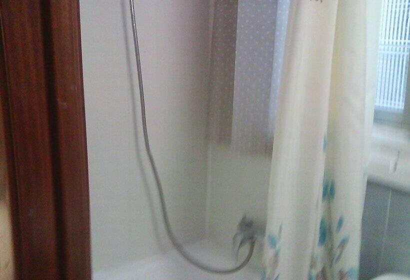 스탠다드 트리플 룸, Hostal Central Zaragoza
