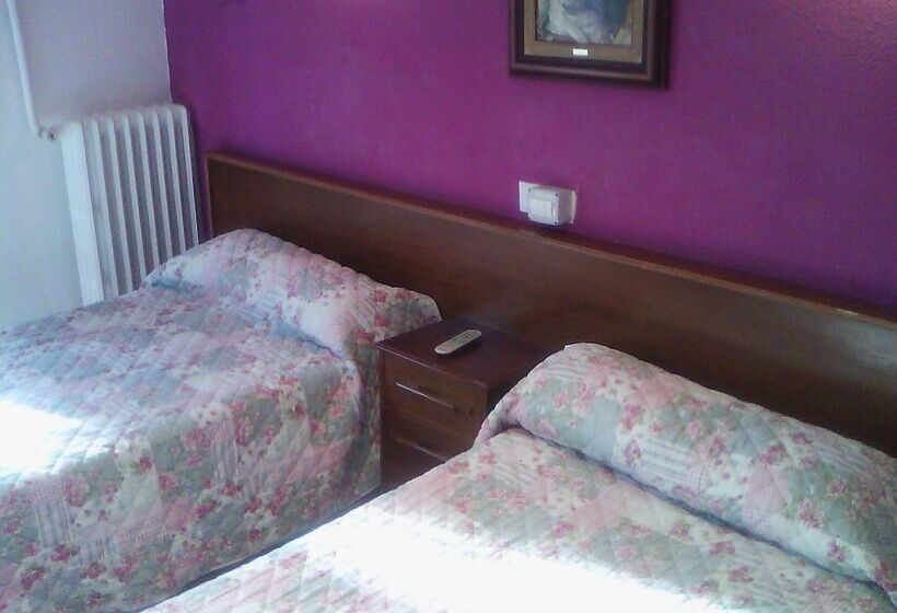 스탠다드 룸 공동 욕실, Hostal Central Zaragoza