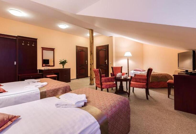 اتاق لوکس سه تخته, Adam & Spa