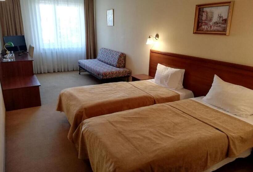 Номер Стандарт Трехместный, Adria