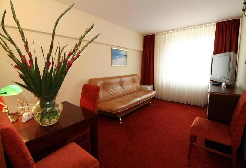 Номер Стандарт Трехместный, Adria