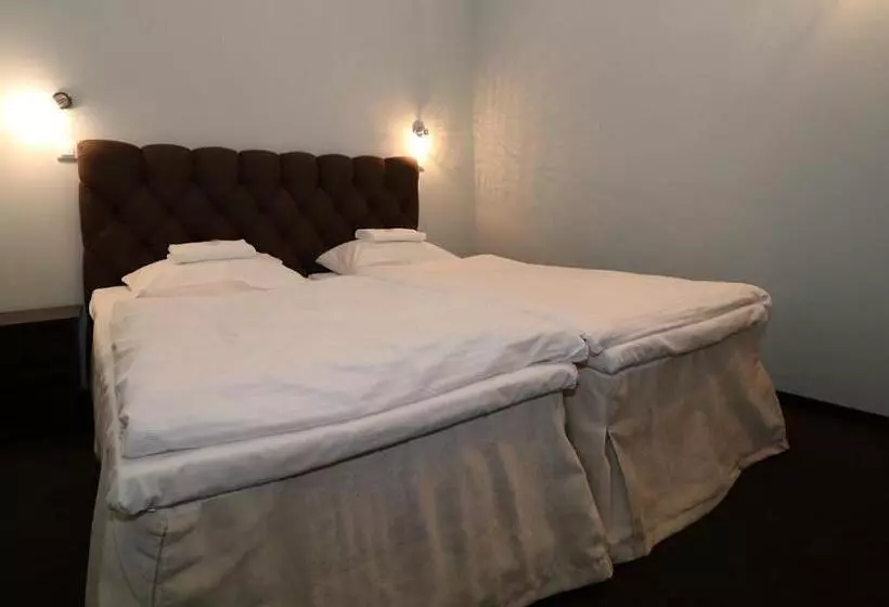 スタンダード４人部屋, Adria