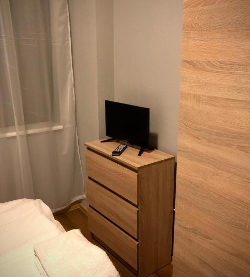 スタンダードシングルルーム, Akor