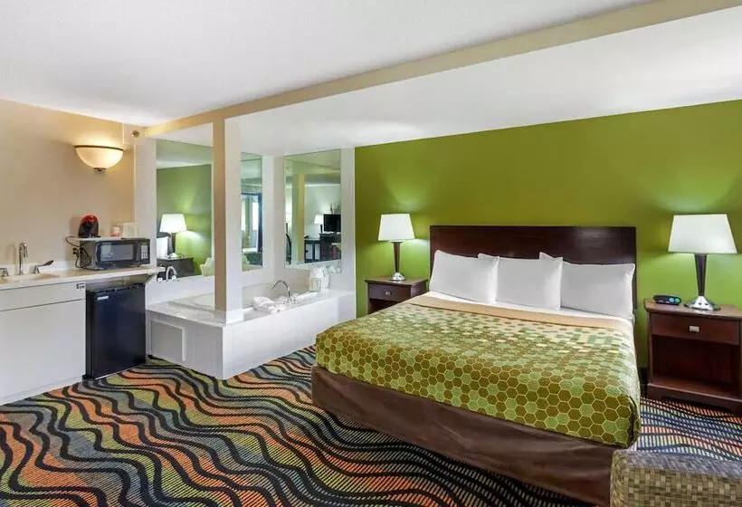身障者適用スイートルーム, Econo Lodge Inn & Suites