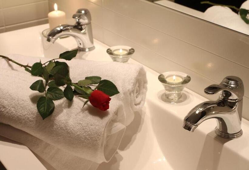 דירת חדר, Fado Spa & Restaurant