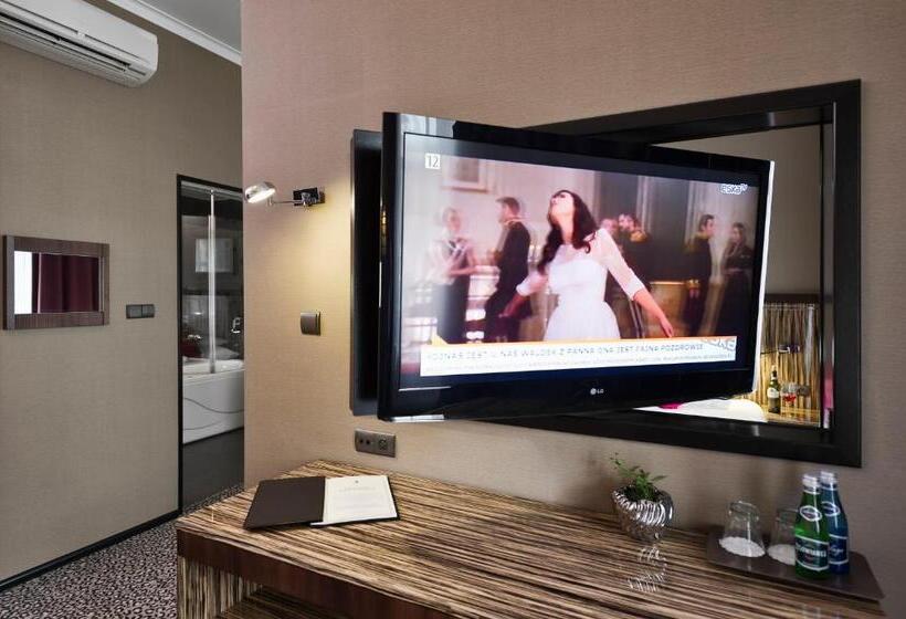 דירת חדר, Fado Spa & Restaurant