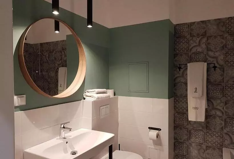 スーペリアスタジオ, Fado Spa & Restaurant