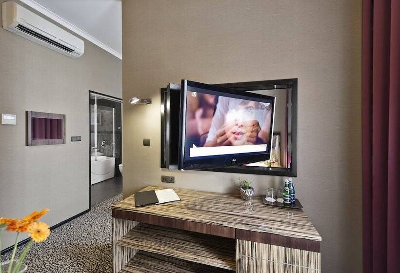 דירת חדר, Fado Spa & Restaurant