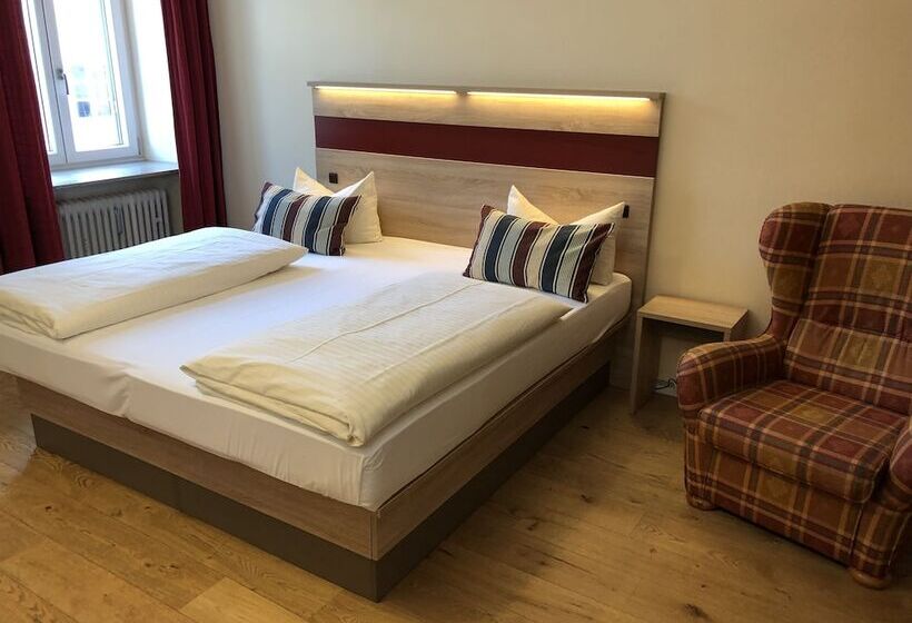 标准三人间, Gasthof Flotzinger Brau