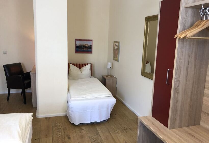 标准三人间, Gasthof Flotzinger Brau