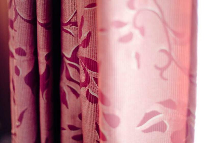 标准单人间, Goldener Hirsch