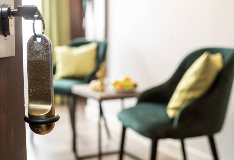 标准间, Goldener Hirsch