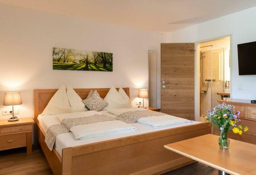 스탠다드 발코니 룸, Irmgard