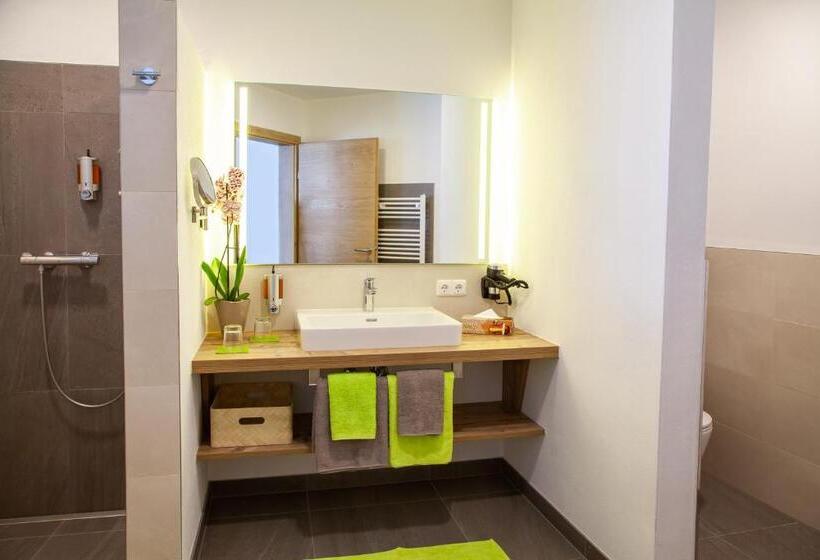 발코니 디럭스 룸, Irmgard