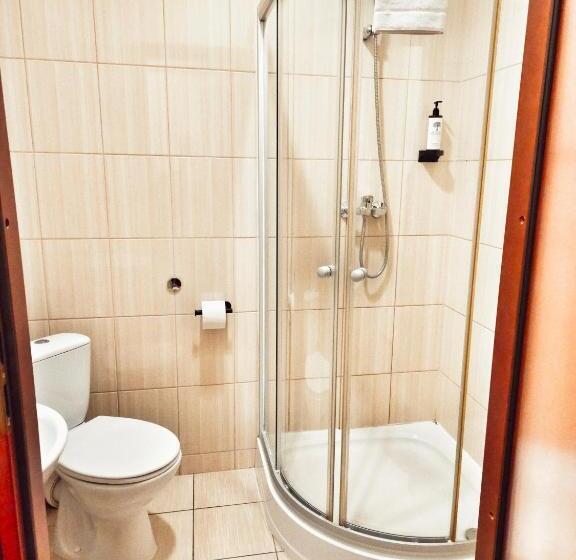 带1个卧室的公寓, I Restauracja W Luboniu