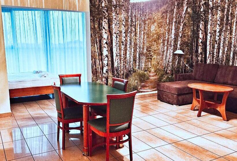 Апартаменты 1 Спальня, I Restauracja W Luboniu