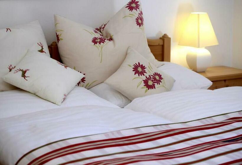 جناح مزوَّد بشرفة, Naturidyll Hotel Hammerschmiede