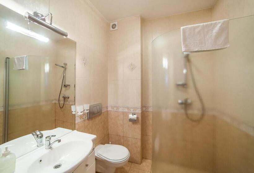 带1个卧室的带阳台的公寓, Olymp