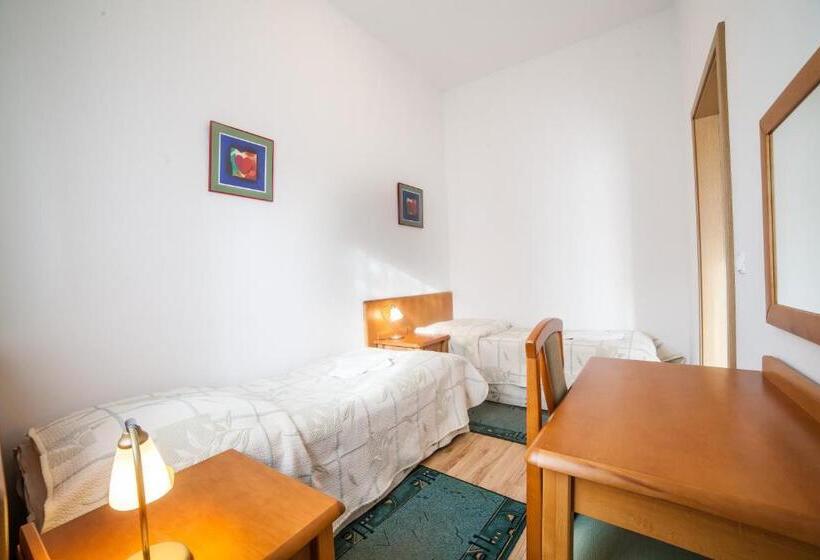 带1个卧室的带阳台的公寓, Olymp