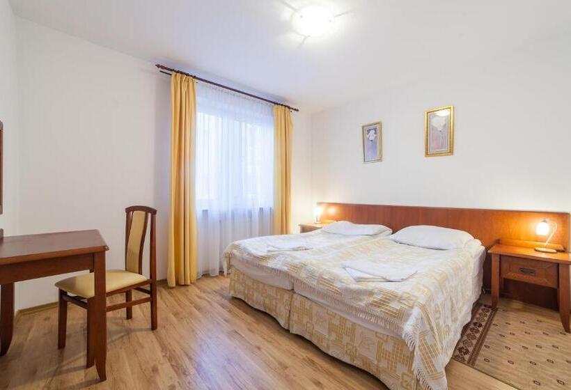 带1个卧室的带阳台的公寓, Olymp