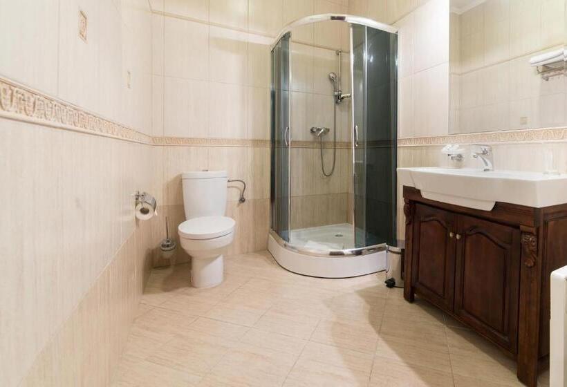 اتاق استاندارد سه نفره, Pałac Bursztynowy