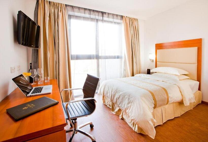 Economy Yhden Hengen Huone, Phoenix7