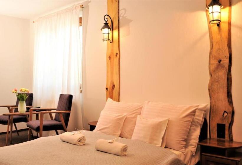 デラックスルーム, Protea Bolesławiec