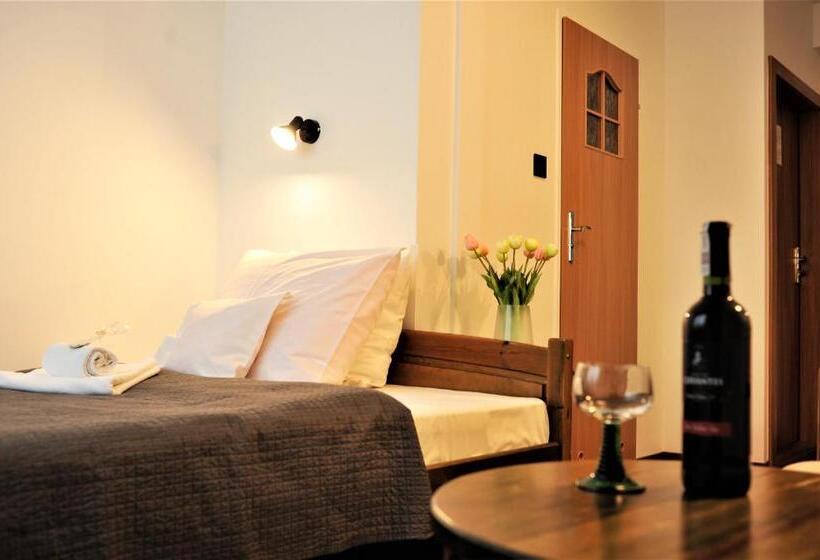 スーペリアシングルルーム, Protea Bolesławiec