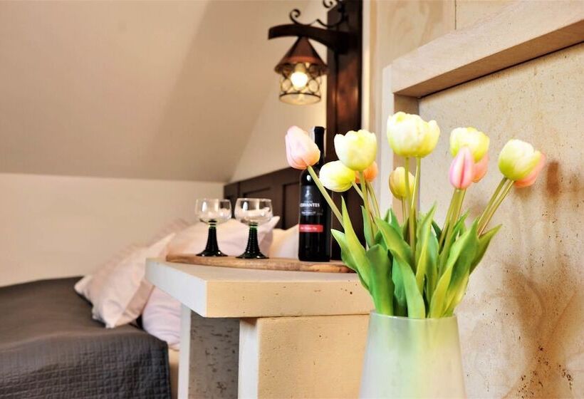 デラックスルーム, Protea Bolesławiec