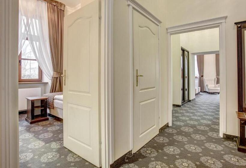 침실 1개 아파트, Przy Oślej Bramie Zamek Książ