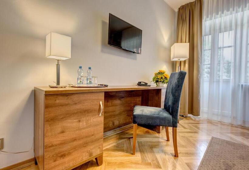 스위트, Przy Oślej Bramie Zamek Książ